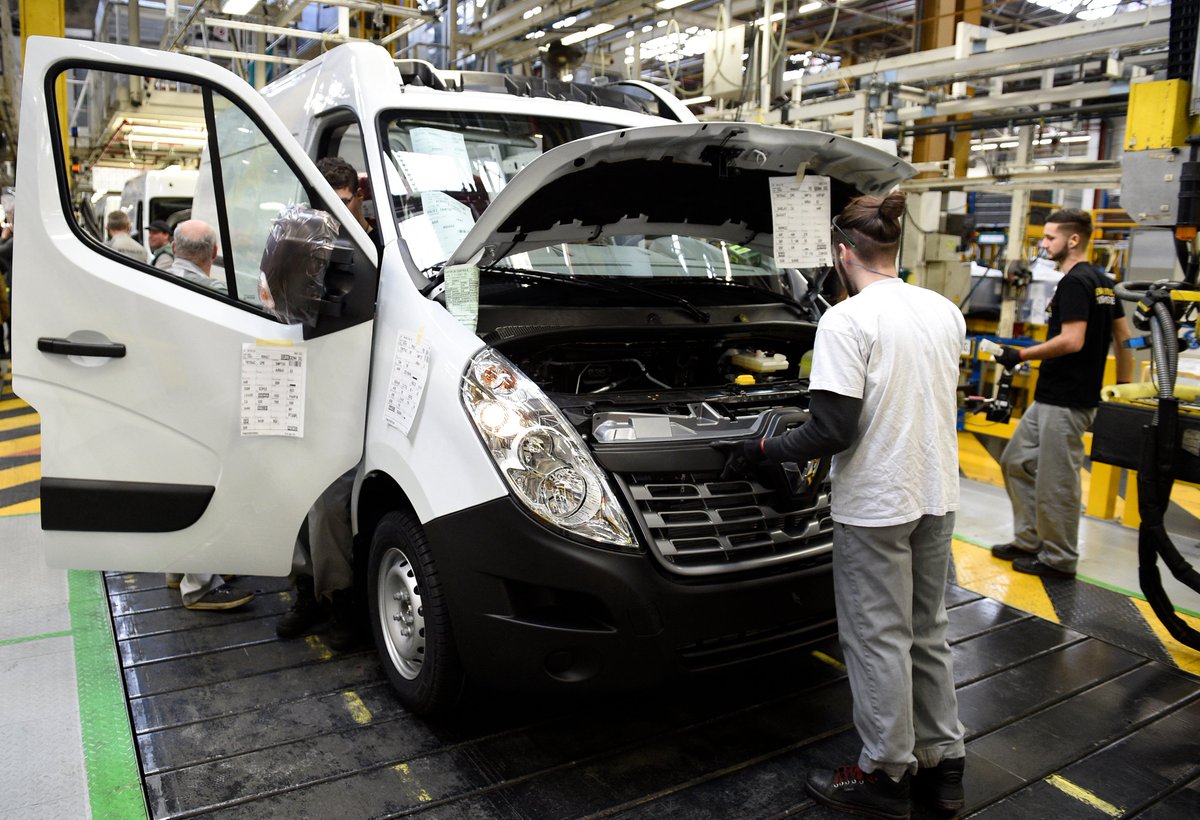 F3Lorraine's tweet photo. "Un coup de massue", contrats non renouvelés pour 737 intérimaires de la Sovab à Batilly
https://t.co/KgKU7QBX8R
#Emploi #Renault #SOVAB https://t.co/0sa5Wogz1n