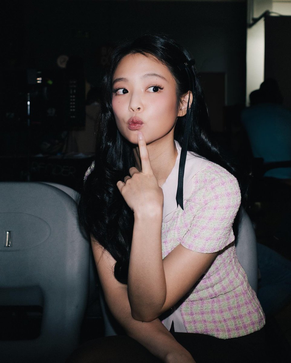 blckpinkpic's tweet image. JENNIE INSTAGRAM UPDATE