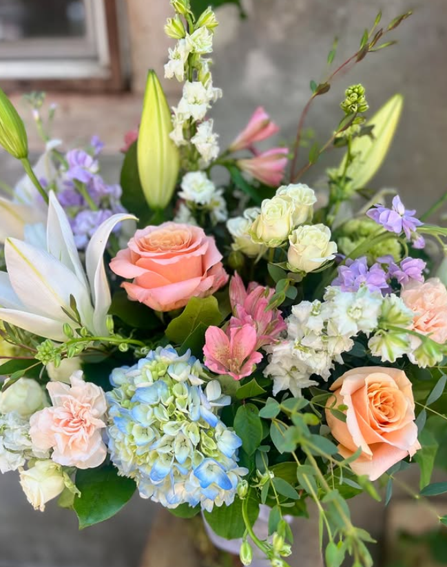 Wind Mill Floral Studio tweet media