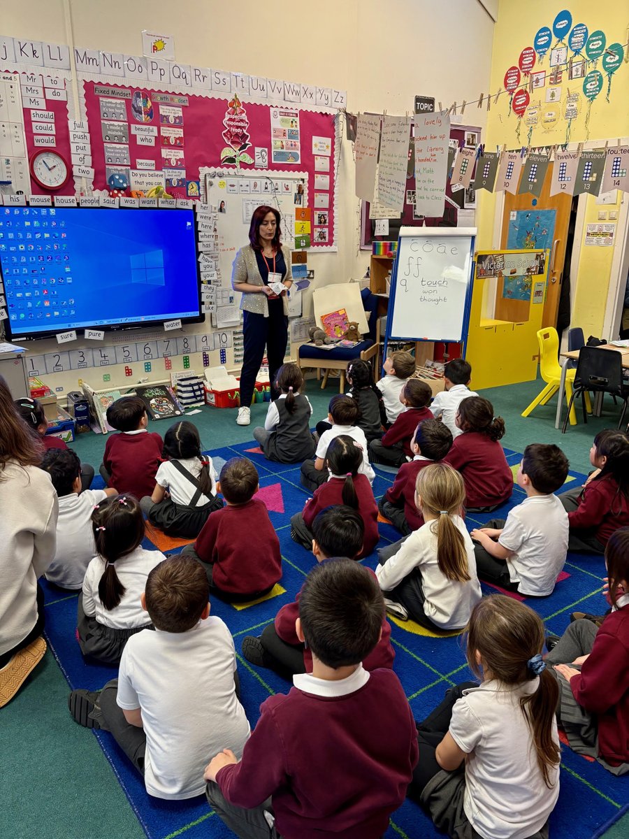 Farrah Riaz, author of 'The Twirly Wiggly Dance' visited us on Tuesday. She read her charming, colourful picture book, we did a true &amp; false quiz, then we did some twirly wiggly dances of our own! Thanks <a href="/FarrahRiaz/">Farrah</a> - we had a fantastic twirly wiggly time! 💃🕺🪩 <a href="/OxfordChildrens/">Oxford Children's Books</a>