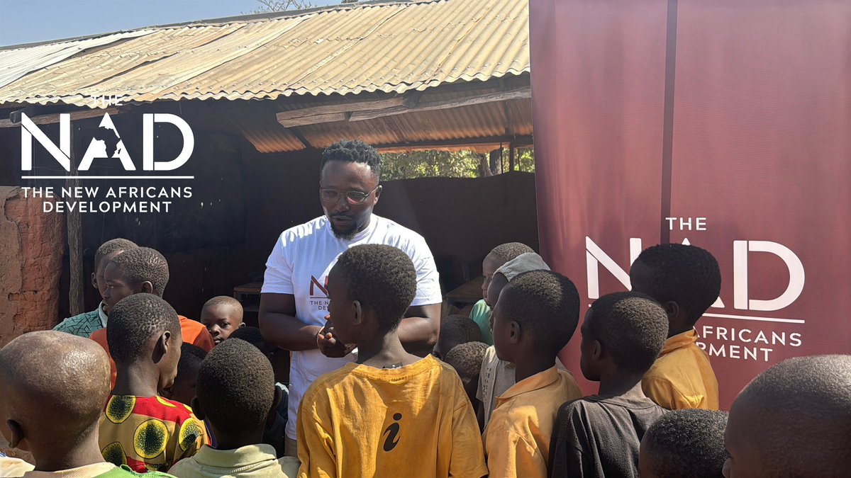 Joseph Tiibe,The Founder of The New Africans Development (The NAD), led a team to support the Najong Gbingbanmon Primary School, located in the Bunkpurugu-Nakpanduri district of the North East region.

The NAD donated 50 dual desks, 50 uniforms, books, pencils, and other learning