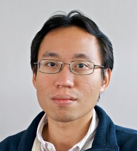 Inilah Sosok DAMAR CANGGIH WICAKSONO, Adalah Anak Kedua Dari Mendiang Pelawak DONO WARKOP yang Saat ini Anaknya Berprofesi Sebagai AHLI NUKLIR. Damar Menyelesaikan Pendidikan S3 Di Bidang NUKLIR Di Swiss &amp; Sekarang Bekerja di Perusahaan Luar Negeri di Swiss