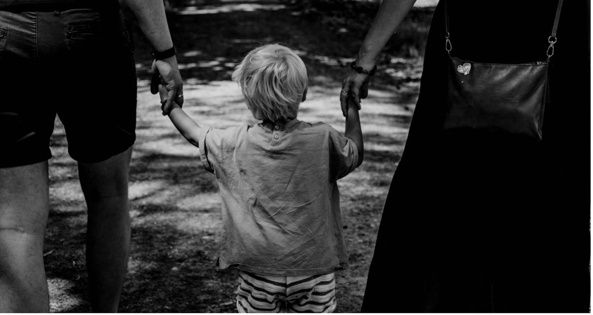EUI_ECO's tweet image. #Parenting is hard. Having #children changes the dynamic of the parents’ romantic relationship and affects the balance between #housework and a person’s career.
Full article 👉 loom.ly/GeFhR3Y
#LaFonte