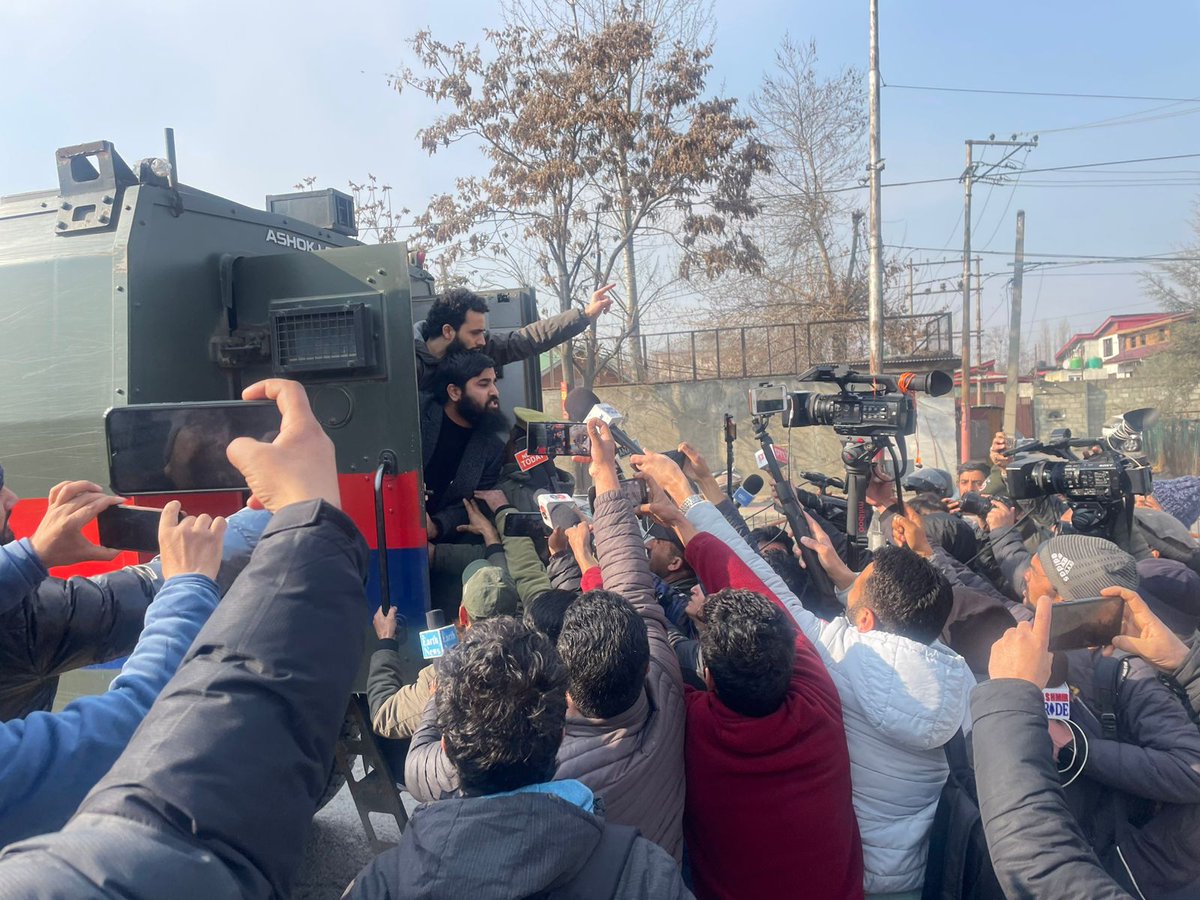 I with my other hundred supporters were detained in Kothi Bagh PS in the morning, now walking back from the Police Station.

Denial of peaceful protest violates the Constitutional guarantees. This is the criminalization of peaceful expression &amp; no democracy will sustain if we