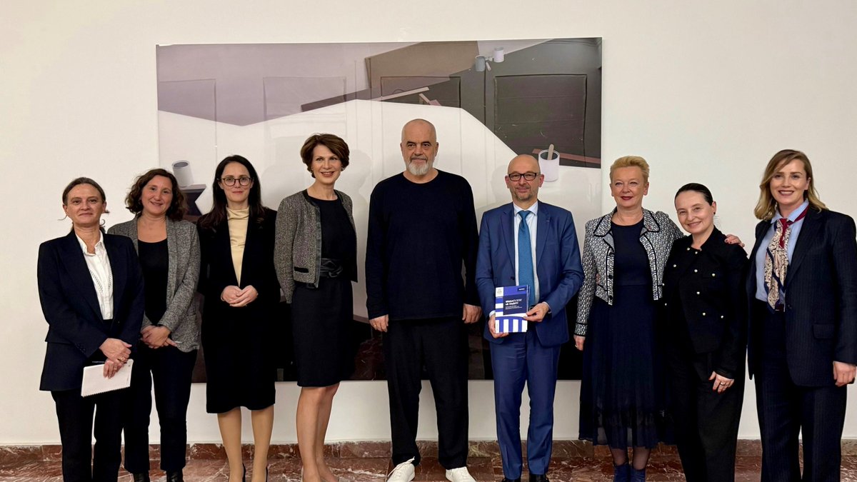 CESE (@lecese) on Twitter photo 🇦🇱 En déplacement en Albanie, <a href="/ThierryBeaudet/">Thierry Beaudet</a> a remis hier avec <a href="/dcarlach/">Dominique Carlac'h</a> (qui avait mené la délégation du #CESE à Tirana en novembre dernier) le rapport sur la structuration du dialogue avec la société civile au Premier ministre albanais <a href="/ediramaal/">Edi Rama</a> dans le cadre des 🇦🇱 En déplacement en Albanie, <a href="/ThierryBeaudet/">Thierry Beaudet</a> a remis hier avec <a href="/dcarlach/">Dominique Carlac'h</a> (qui avait mené la délégation du #CESE à Tirana en novembre dernier) le rapport sur la structuration du dialogue avec la société civile au Premier ministre albanais <a href="/ediramaal/">Edi Rama</a> dans le cadre des