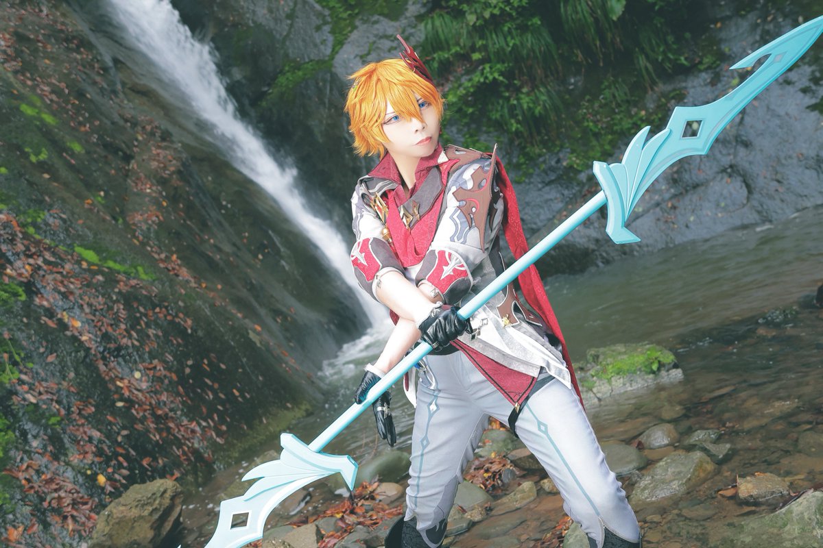 pika_chu777's tweet photo. 原神 コス
🐳タルタリヤ💧

彼は探索とかも好きそうだなあと
強い敵探したり、お宝探しに行ったり旅人と会えてワクワクしてるのいつも伝わってくるよ

撮影 @masu_camera 

 #ラコロール 
 #Genshin 
 #GenshinImpactcosplay https://t.co/adp227Q824