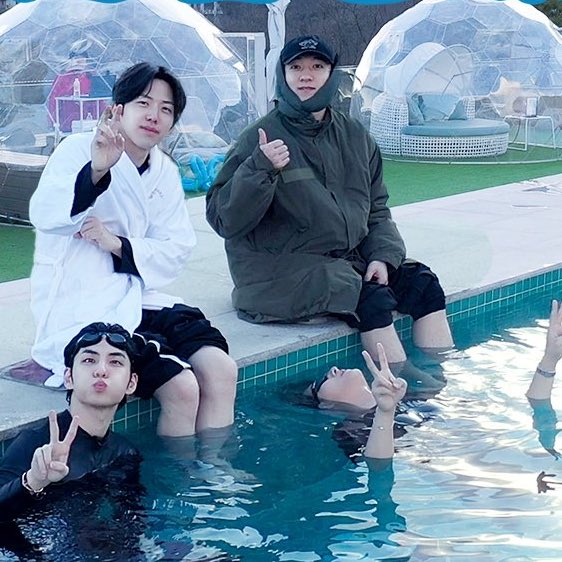 아 강영현 어딨나 했는데 물 위에 떠있네