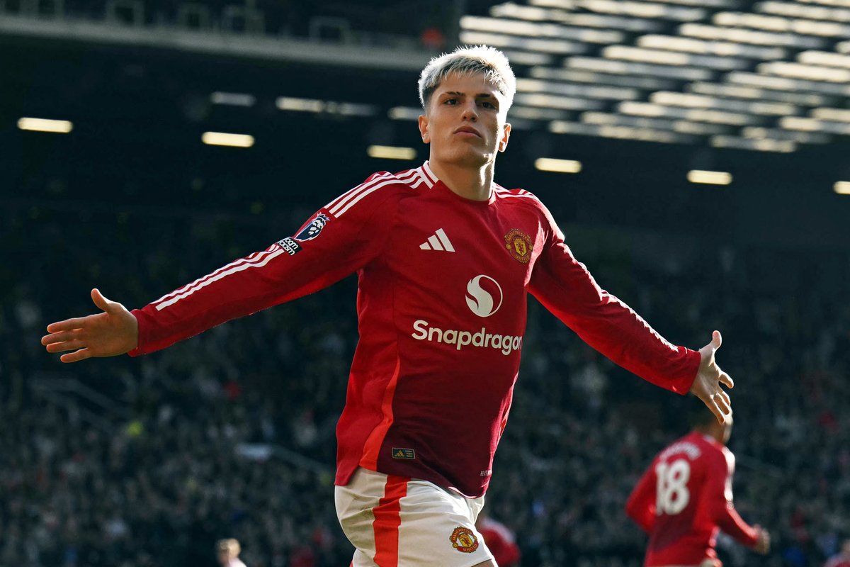 UnitedStandMUFC's tweet photo. Amorim on Garnacho: "He changed right away since i dropped him for City. He changed because he understands that i just want to help him and win games." [@BeanymanSports] #mufc https://t.co/tBFCHw5BWW