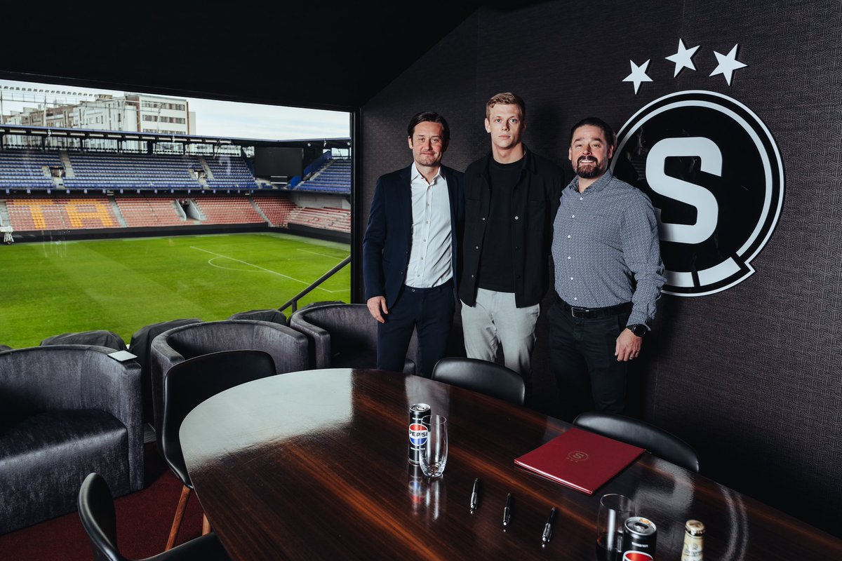 SportSaco's tweet photo. ✍️ PANY POKRAČUJE | Kapitán a jeden ze základních kamenů pražské Sparty Filip Panák podepsal s klubem novou smlouvu. 𝐋𝐞𝐭'𝙨 𝐠𝐞𝐭 𝐭𝐡𝐢𝐬 𝐝𝐨𝐧𝐞, 𝐓𝐎𝐆𝐄𝐓𝐇𝐄𝐑 https://t.co/qH0f9S5xo8