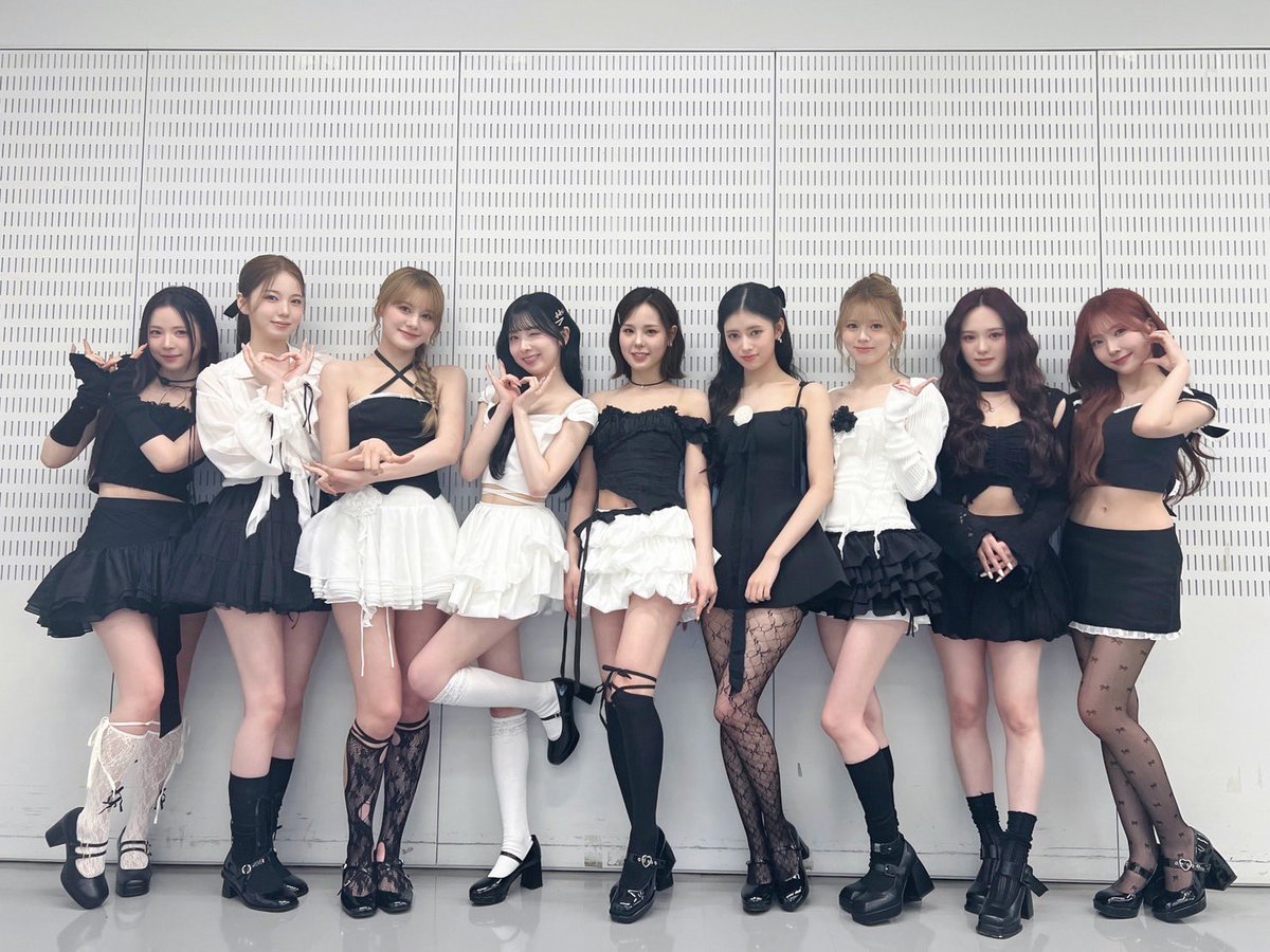 えーこれみいひまやあやかになかわダメポーズしてますよね🥹🥹🥹😙😙😙❣️❣️❣️