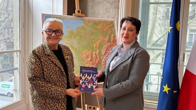 🎙️ Mercredi, <a href="/mclairemartel/">Marie-Claire Martel</a> a présenté l'avis "#Engagement bénévole, cohésion sociale &amp; #citoyenneté" à <a href="/FrancoiseGatel/">Françoise GATEL</a>, Ministre déléguée chargée de la Ruralité

Elles ont pu échanger sur les enjeux de la participation des citoyennes &amp; citoyens à la vie des territoires ruraux et