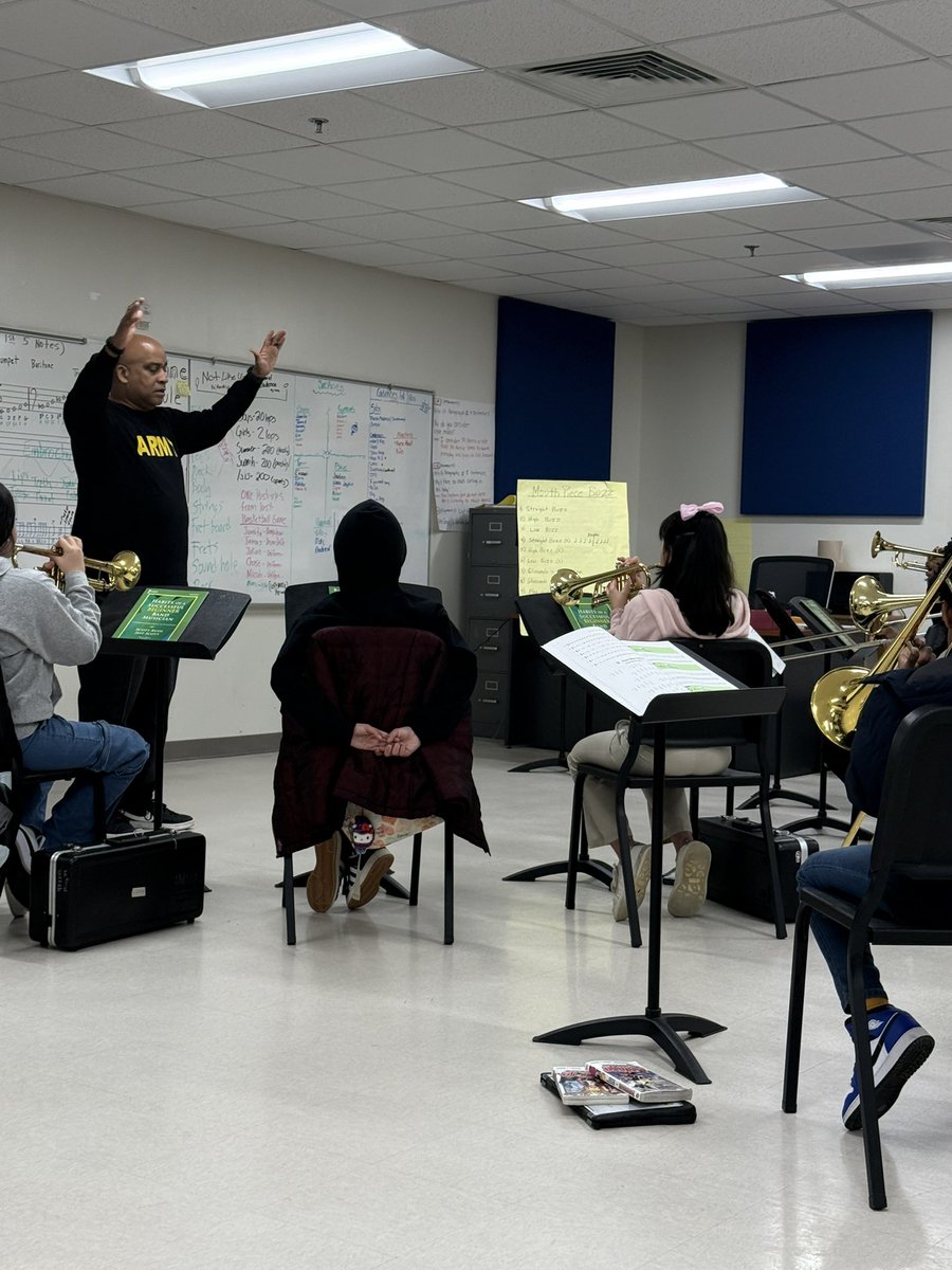 I had an excellent day in 6th grade Band class. They started with music theory and ended with beginning exercises! I heard some beautiful tones in the trumpet and baritone.