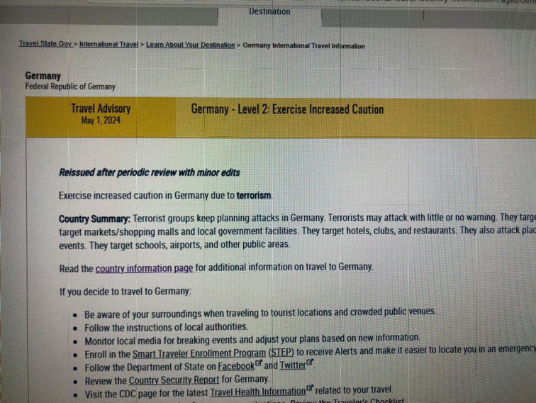 ainyrockstar's tweet image. Andere Länder geben übrigens Reisewarnungen für Deutschland raus. Und zwar nicht wegen „den Rechten“. 

Aber gut, dass die Brandmauer hält ✊