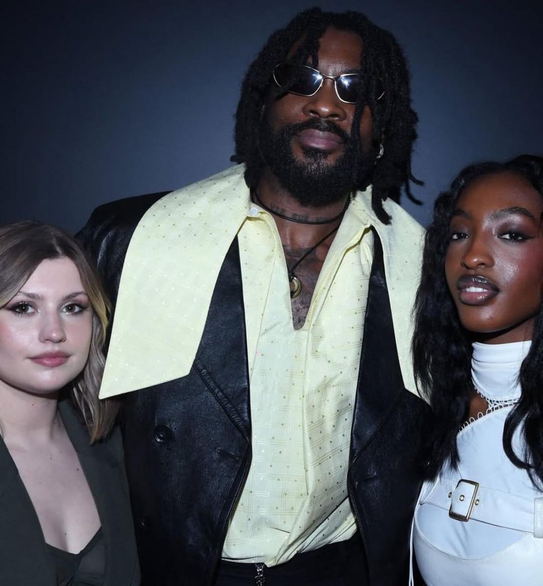 Kulturlesite_'s tweet photo. MARINE x DAMSO x EBONY https://t.co/9YQHeHB2oA