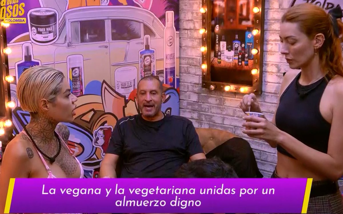 StanIknowplaces's tweet photo. No puedo JAKSJAKAKAJA #LaCasaDeLosFamososCol #LCDLFCOL https://t.co/lzP8pFKpbg