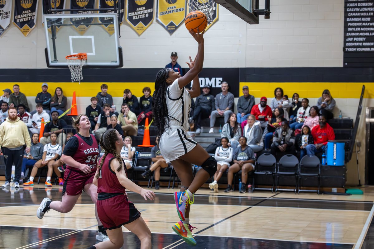 andrewtsimonson's tweet image. Vincent girls basketball booked its return trip to sub-regionals after relying on a big defensive effort to pull away from Horseshoe Bend in the area semifinals.

Story: shelbycountyreporter.com/2025/01/31/vin…