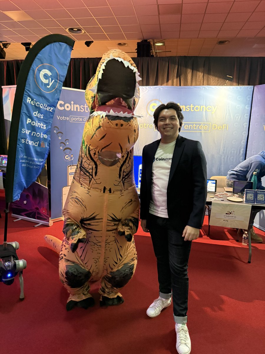 On a rencontré un <a href="/TheDinoVox/">DinoVox</a> à Auxerre ! 🦖