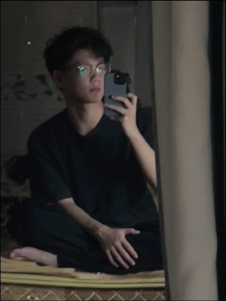 B lo wno om tweet media