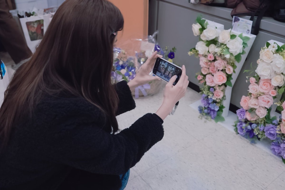 530space's tweet photo. 윤아의 가대전 마지막 출근길 (/ _ ; )
#윤아 #YOONA https://t.co/2r50HpTZoK