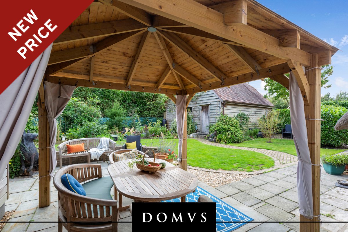 💫PRICE REDUCTION 💫
 domvs.co.uk/properties/sal…
Now – £700,000!  

🌿 Wonderful gardens
🛏️ Three bedrooms
🚗 Ample parking 

Contact Louise for more details 01747 441 500

#pricereduction #propertyforsale #homeforsale #dorsetlife #dorsetcountryside #dorsetestateagents #DOMVS