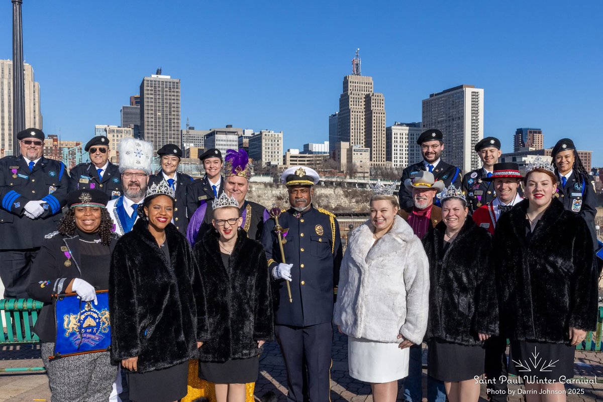 Our 2025 Royal Family outdoors in front of our Right Royal Winter Capitol! #HailBoreas