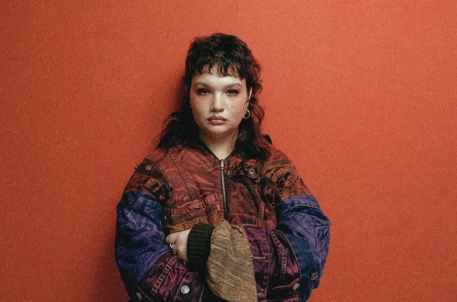 MrPopOfficial's tweet photo. Lola Young’s “Messy” rises to #1 in Australia this week https://t.co/aoZyTAkRD7