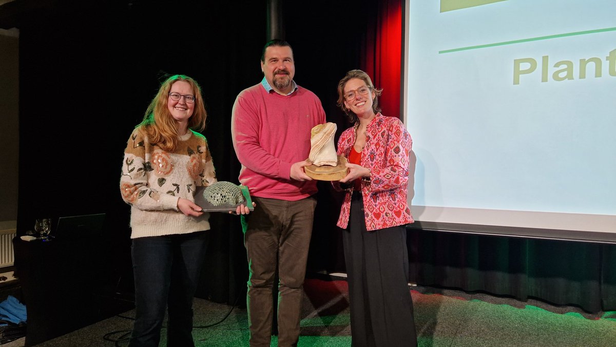 Gefeliciteerd #Lablou , stichting #Saviz en #plantenasiel #Zeist met het winnen van de Rode en Groene #Pluimen van <a href="/gl_pvda/">GroenLinks-PvdA</a> Zeist! 🍀🌹