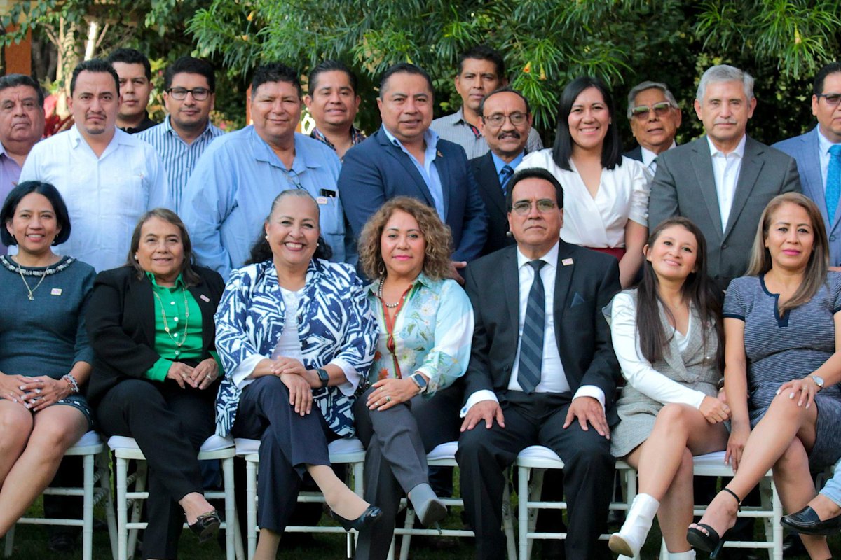 Gracias por la invitación, Roberto Coranguez Esquivel, presidente del Colegio de Contadores Públicos del Estado de Morelos al Congreso sobre Fiscalización. 

Sin duda siempre es un honor estar con mis colegas y amigos 🙌🏻🫶🏻