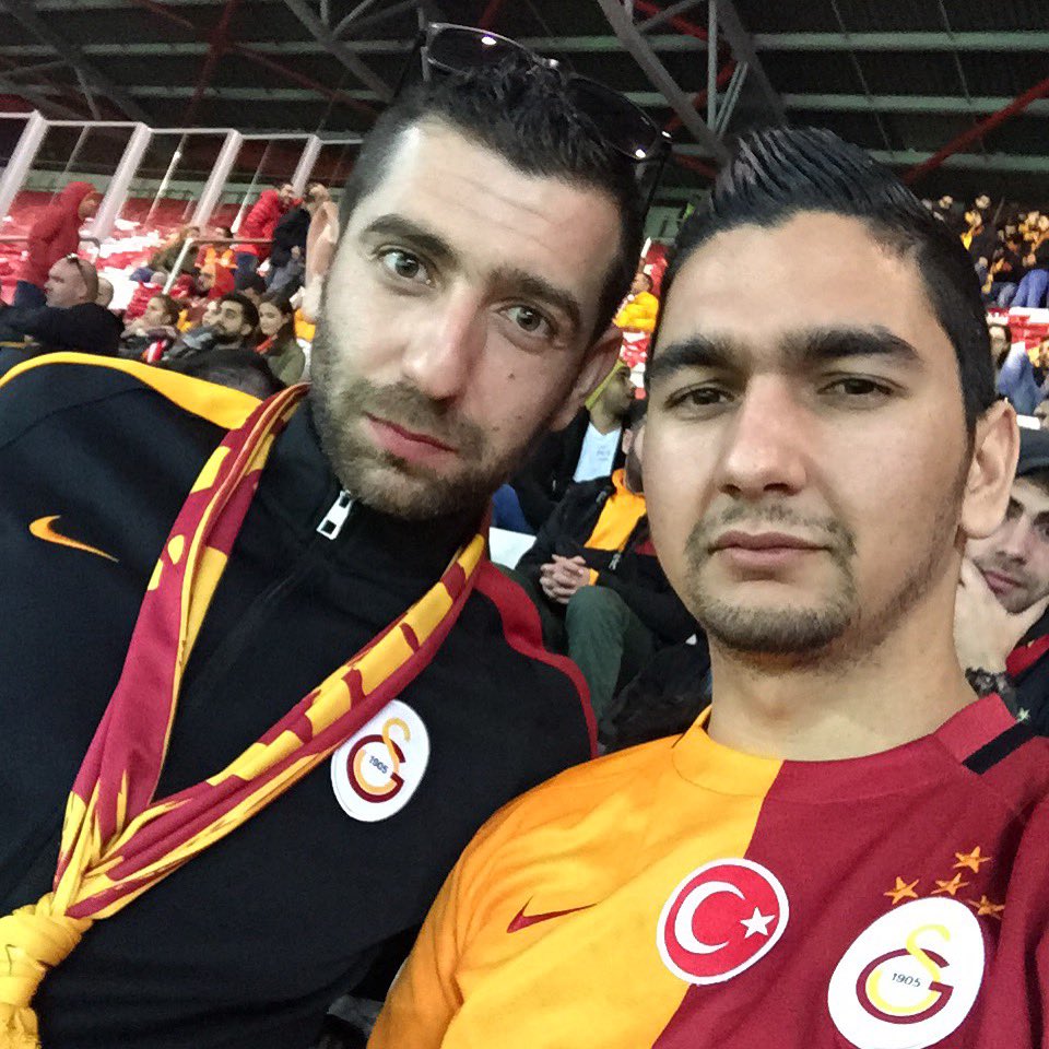 Bugün günlerde <a href="/sezer1988ozgur/">Sezer  Özgür</a> 
Doğum günün kutlu olsun aslan kardeşim 👊🏻 🟡🔴 #Benfica #2015 #ChampionsLeague #deplasman