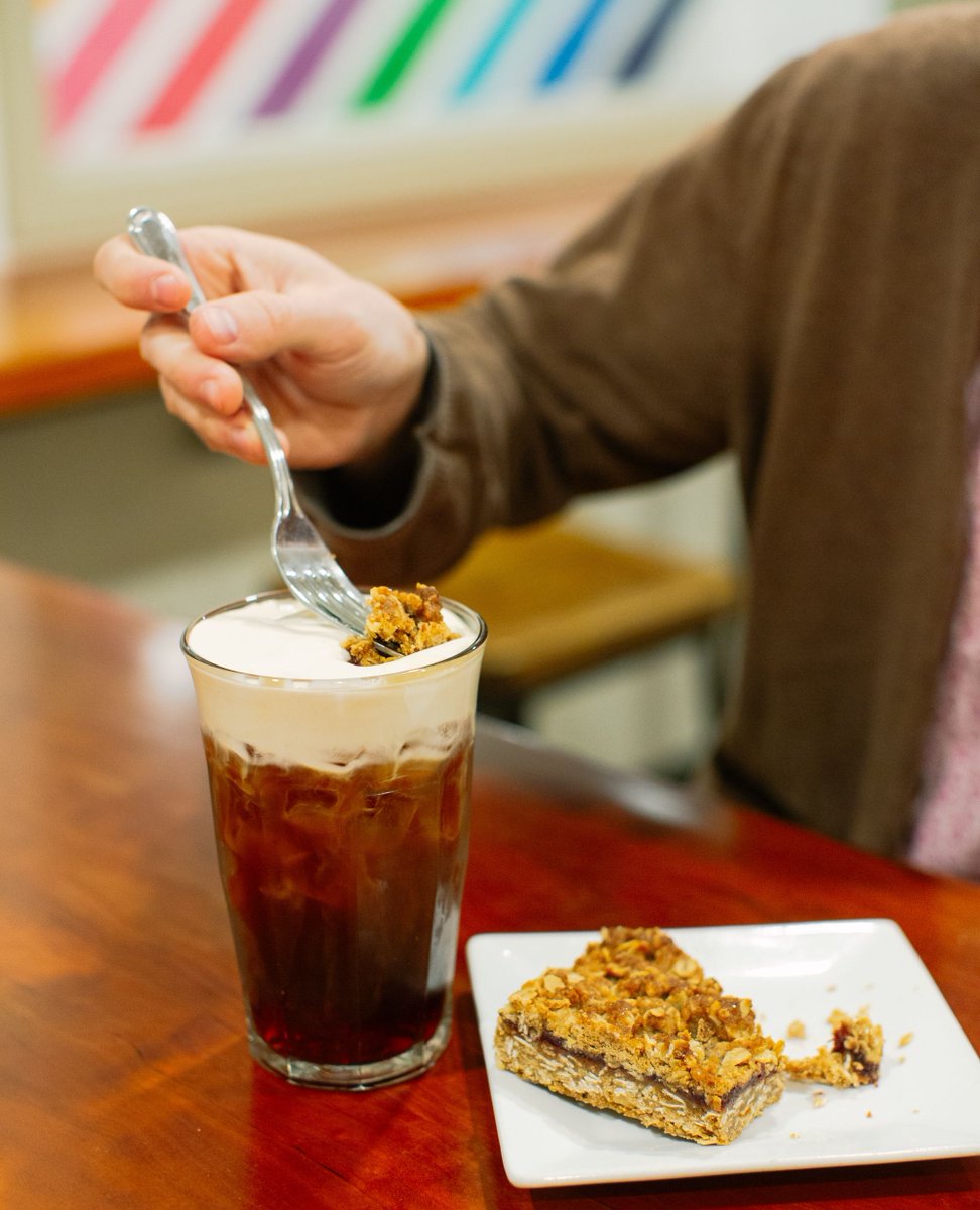 BackyardBeans's tweet photo. Craving something sweet? Our scratch-made oat bars + house sweet cream = pure bliss

Made fresh daily in our Lansdale bakery 🧡

Pro tip: They're perfect for dunking! 

#backyardbeans #montco #lansdale #ambler #coldbrew #bakery https://t.co/b8CoQ9THSi