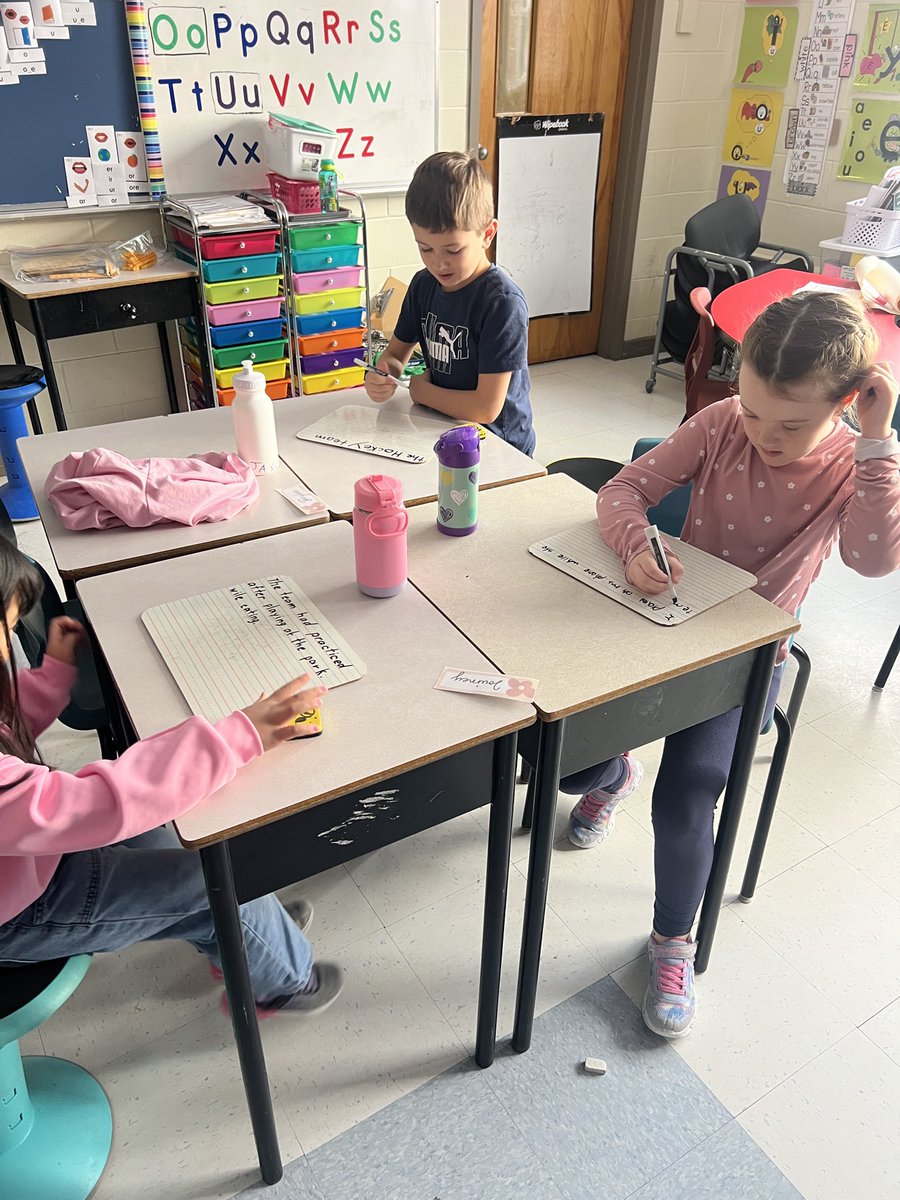 InvernessECA's tweet photo. “Our Grade 2 students are tackling sentence fragments this morning! ✏️📚 They’re learning to turn incomplete thoughts into full sentences. #SRCECatchAWriter 
#SRCEForTheLoveOfLiteracy2025 
@SRCE_Literacy https://t.co/JsPSd76MOT