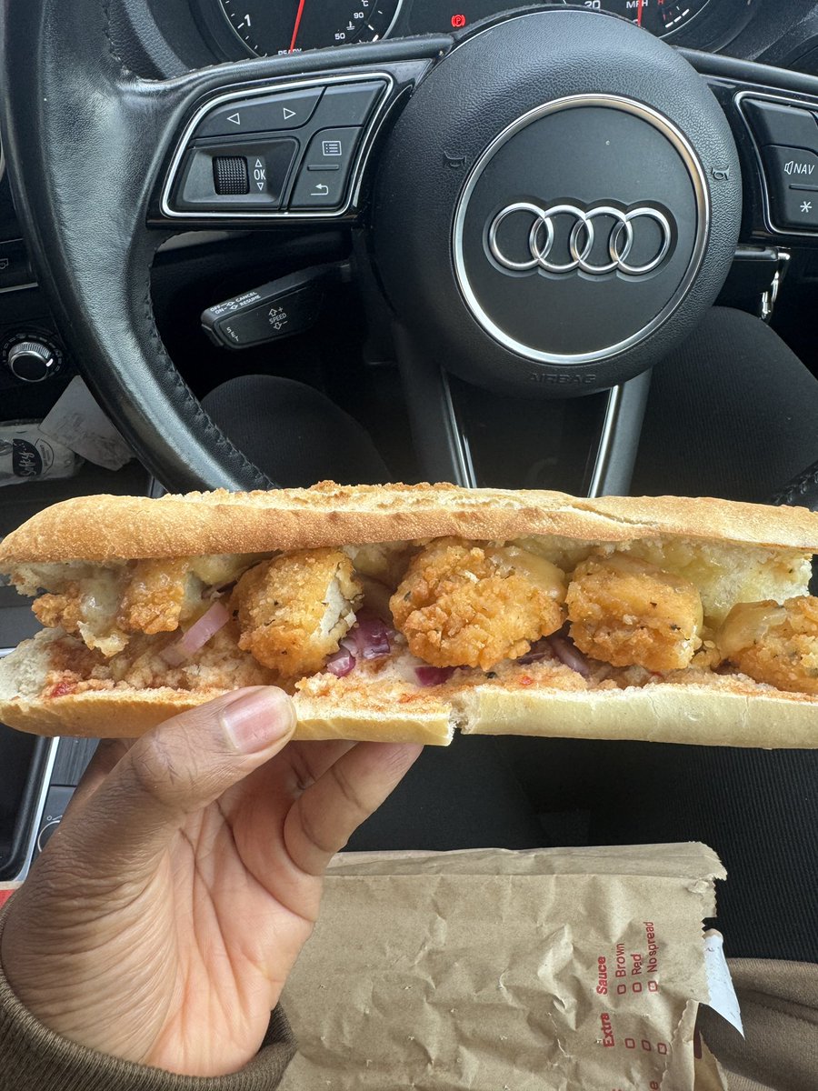 S 🇬🇭 tweet media