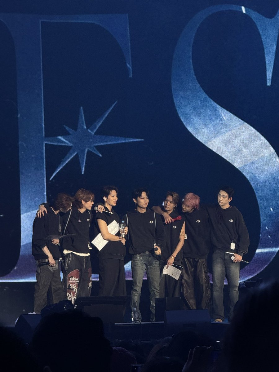 GOT7 always 💚

#GOT7 
#GOT7_NESTFEST_Day1
#GOT7_NESTFEST
<a href="/GOT7Official/">GOT7</a>