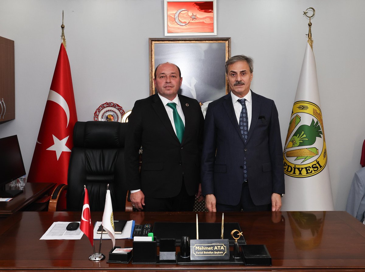 sbYusufAlemdar's tweet photo. AK Parti Ferizli İlçe Başkanımız Ramazan Serhoş ve MHP İlçe Başkanı Veysel Dikbaş ile birlikte Ferizli Belediye Başkanı Mehmet Ata’yı ziyaret edip çalı��malarımız hakkında istişare gerçekleştirdik. 
Başkanımıza misafirperverliği için teşekkür ediyor, çalışmalarında kolaylıklar diliyorum.