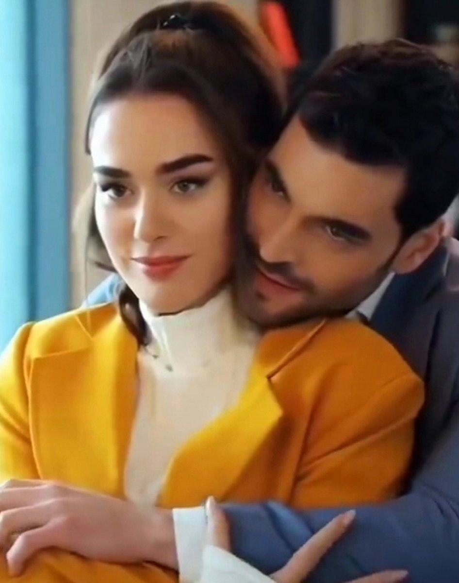 Penalozazuleyk1's tweet photo. My Fridays without them are not the same🥺😩😔
#AkınAkınözü #BensuSoral
#UmRem #Tuzak https://t.co/U1qPnWnqwd