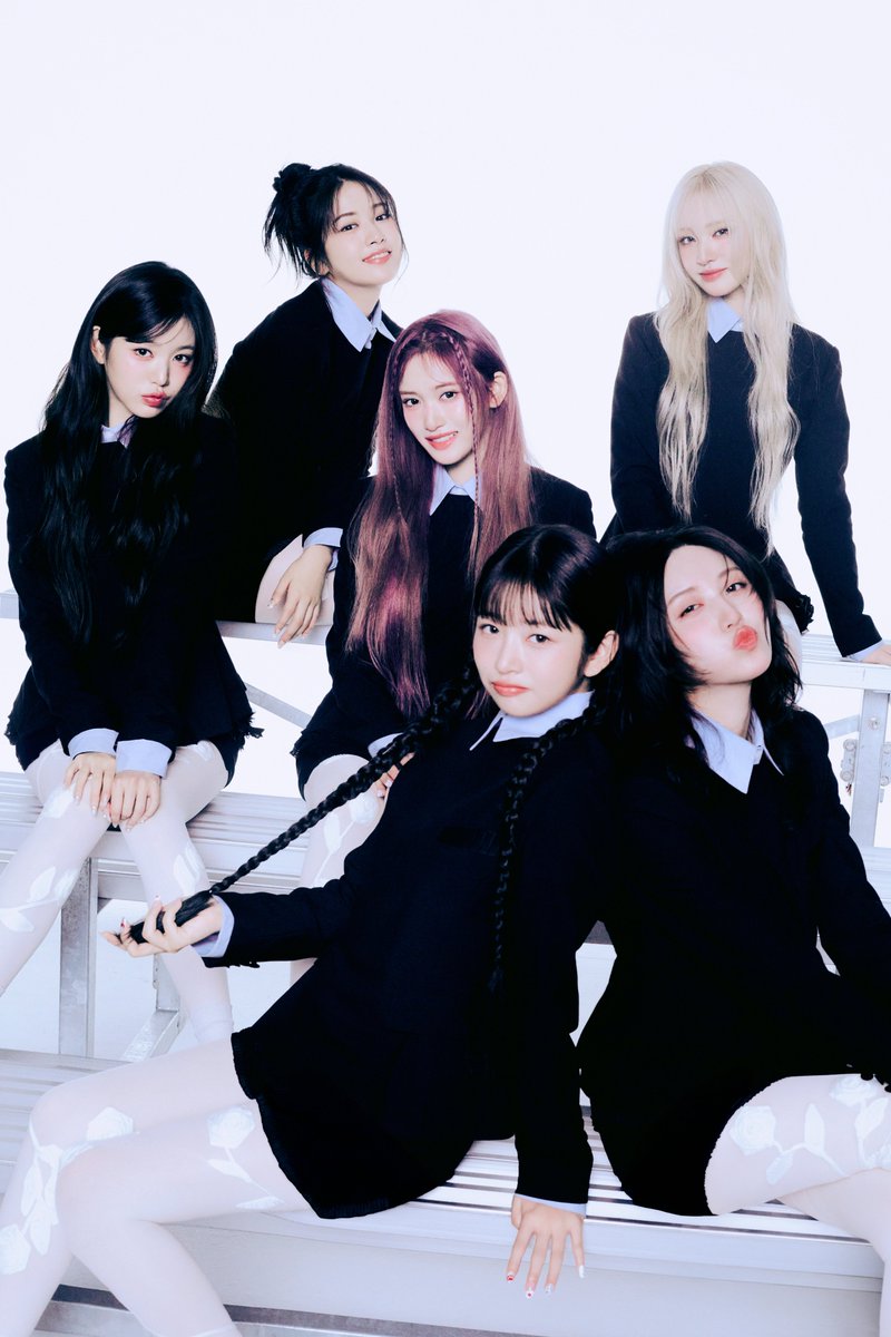 IVEstarship's tweet image. IVE
THE 3rd EP
&amp;lt; 𝐼𝑉𝐸 𝐸𝑀𝑃𝐴𝑇𝐻𝑌 &amp;gt;

CONCEPT PHOTO
'IVE'

ALBUM RELEASE
2025.02.03 MON 6PM (KST)

#IVE #아이브
#IVE_EMPATHY
#ATTITUDE #IVE_ATTITUDE
#REBELHEART #IVE_REBELHEART