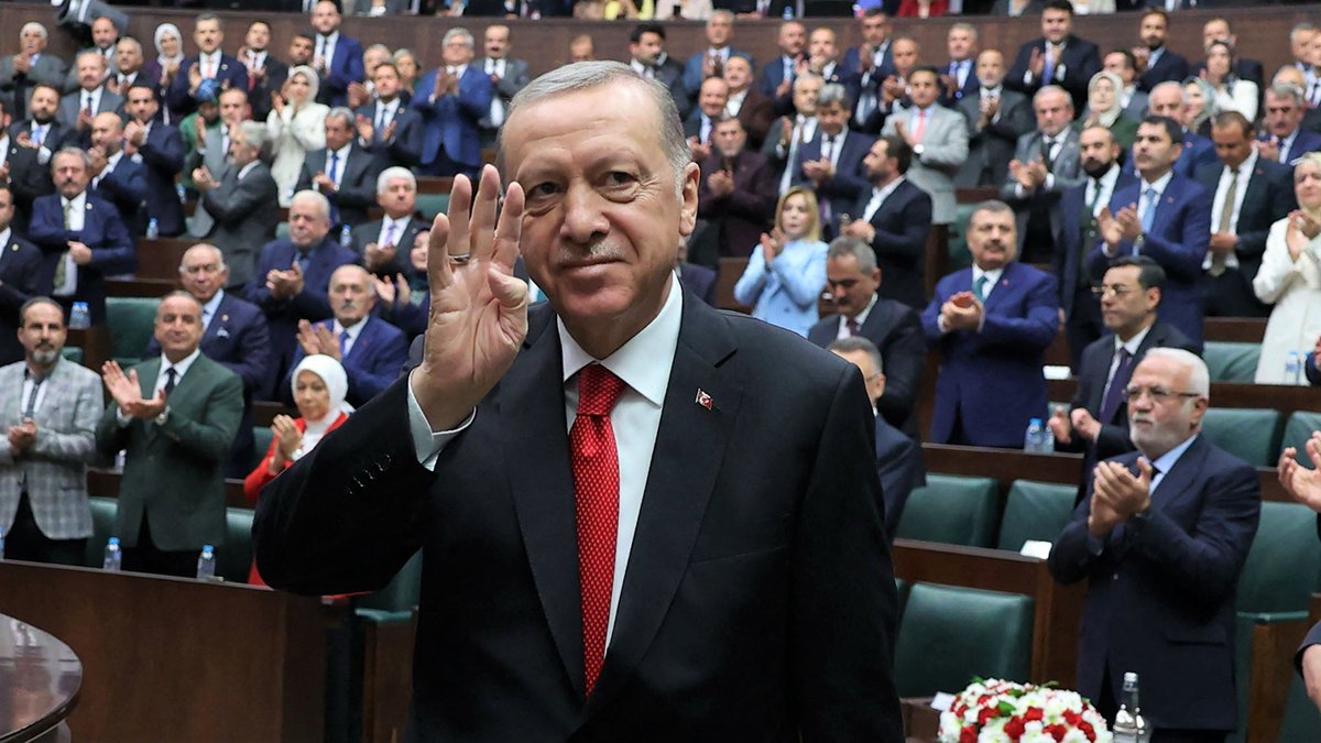 💡 AKP lideri ve Cumhurbaşkanı Recep Tayyip Erdoğan: “Her türlü yolsuzluğun üstünü örtmeye çalışan pişkin bir zihniyetle karşı karşıyayız.”