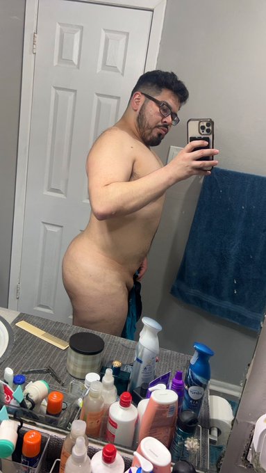 Watch callmebabyboi's leaked NSFW photo on TwXstars