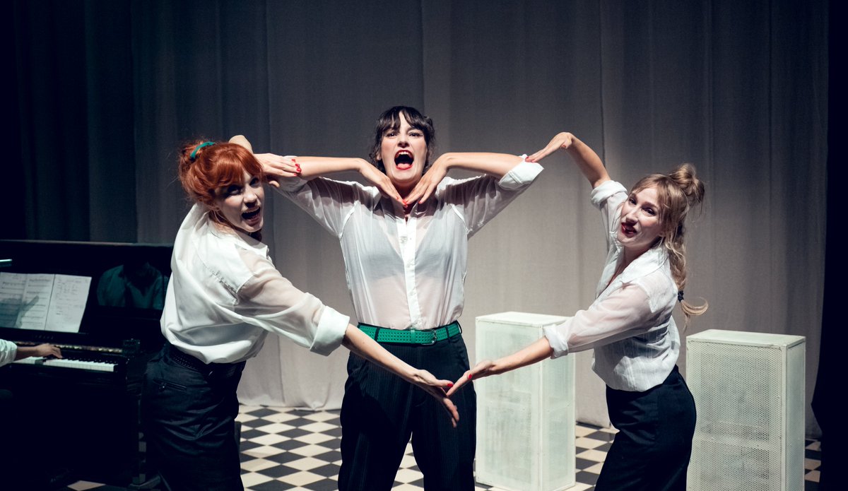 AMOR A MORT de <a href="/thefeliuettes/">The Feliuettes</a> ⭐️

Últimes funcions. 
Últimes entrades.

🎟️ Aconsegueix les teves aquí: elmalda.cat/espectacle/amo…