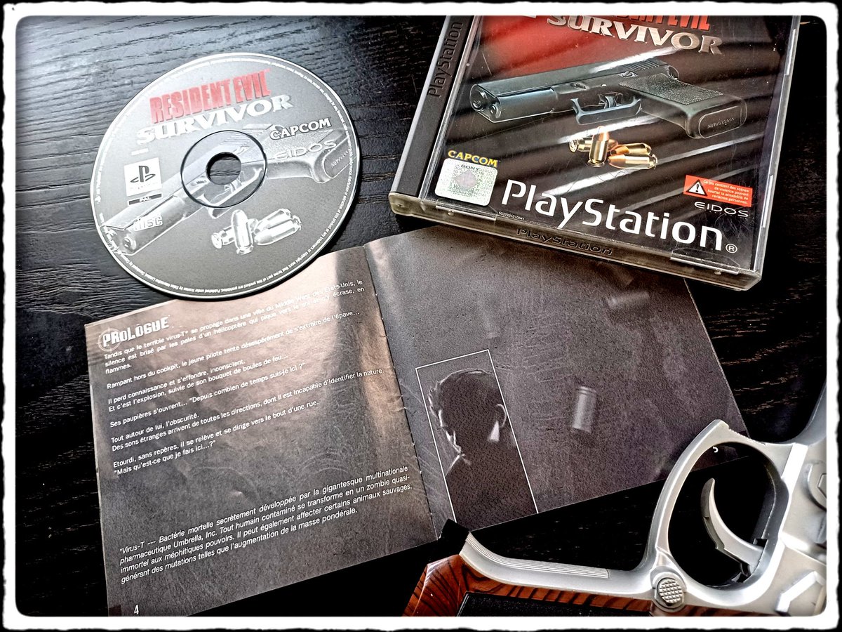 MisterKyleHyde's tweet photo. 25 ans cette année... 25 ans ?????? #residentevil #biohazard #survivor #gunsurvivor #REBHFun #capcom #sony #playstation #ps1 #retrogaming #timegoeson ⏳️ https://t.co/HVE1kRR274