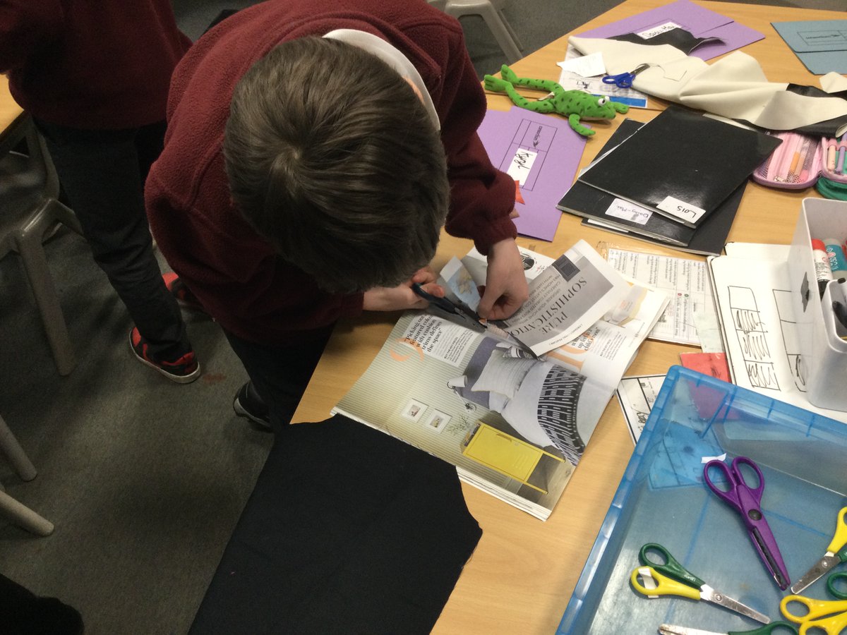 ThamesideSch's tweet photo. #sharkstps had a visit from Mrs Palmer who talked to us about the process behind making her costumes. We then started planning our mood boards for our favourite characters #arttps https://t.co/4YXQbgvOUH