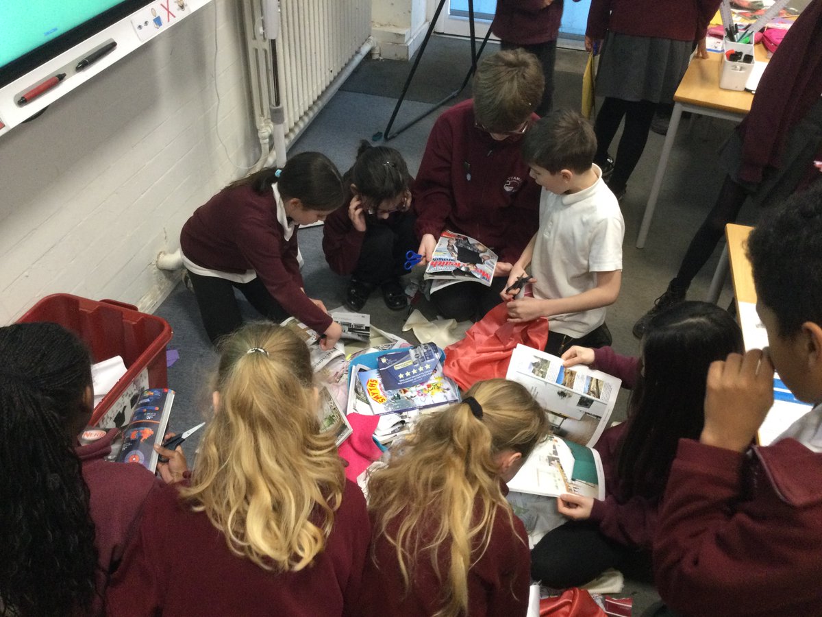 ThamesideSch's tweet photo. #sharkstps had a visit from Mrs Palmer who talked to us about the process behind making her costumes. We then started planning our mood boards for our favourite characters #arttps https://t.co/4YXQbgvOUH