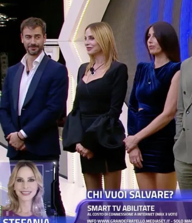 teschio_22's tweet photo. Ho visto mezza puntata del #grandeafratello ?  NO 

Sono certa che questa è la parte giusta ? SI https://t.co/NqYdFBzs9c