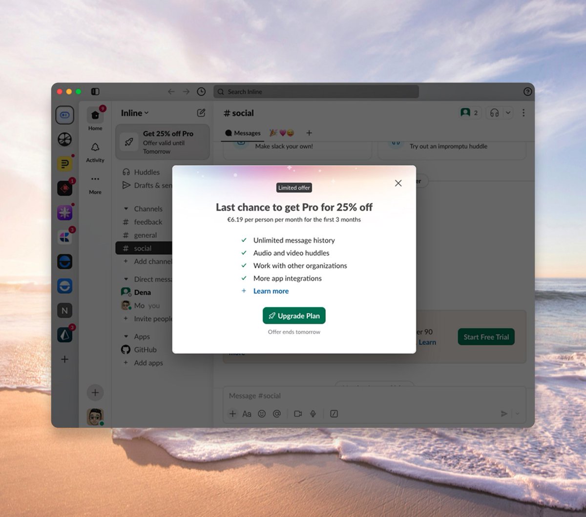 morajabi's tweet image. opening Slack in 2025 vs 2015 🥲