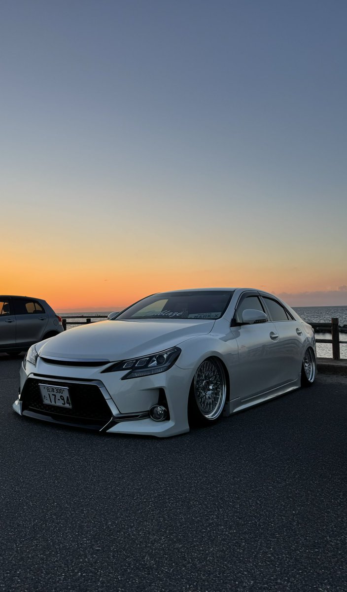 年末に板金屋に預けっぱなしで修理の目処が立ってないからいつ乗れるようになるか分からないけどこれを機に少しプチリメイク？するから楽しみ😊
これでほんとにXいじるのは最後かな😅