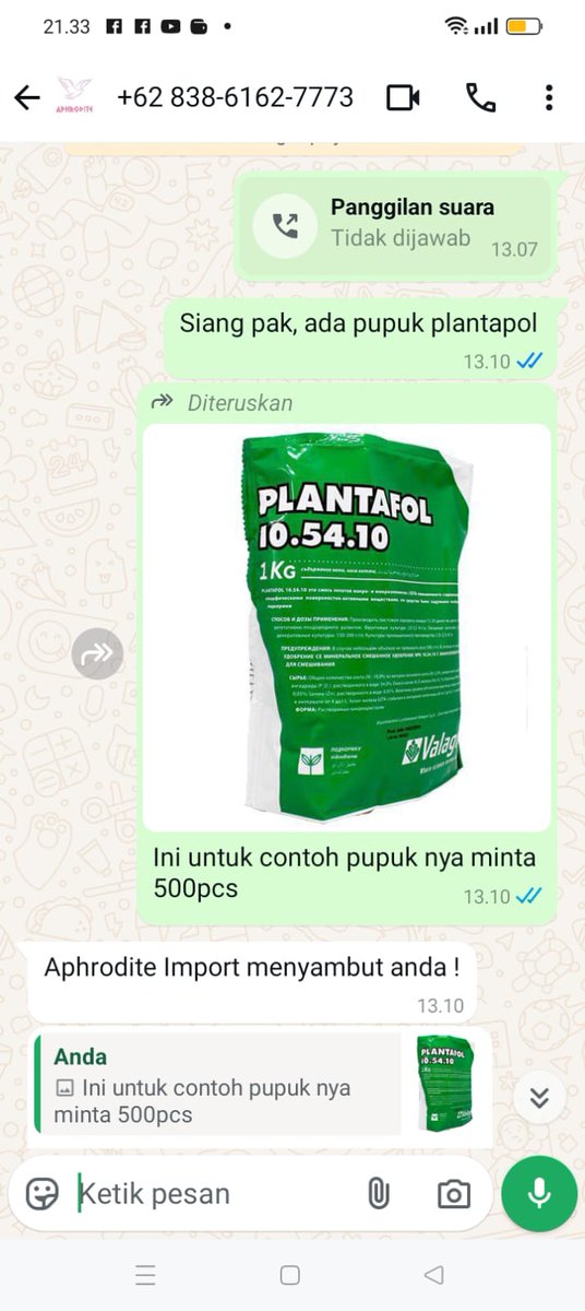 dutchken10's tweet photo. saat bertransaksi oknum ini bilang ingin memesan 7 JENIS PUPUK YG BERBEDA dg jumlah RATUSAN PUPUK. Bapak gue nanya lah ketemen  sesama penjual tanaman n ganemu. Lalu si oknum penipu ini dg kedoknya ngasi nomor komplotannya dg dalih si Babi ini menjual pupuk tsb dn sudah langganan https://t.co/F8RA416hL9