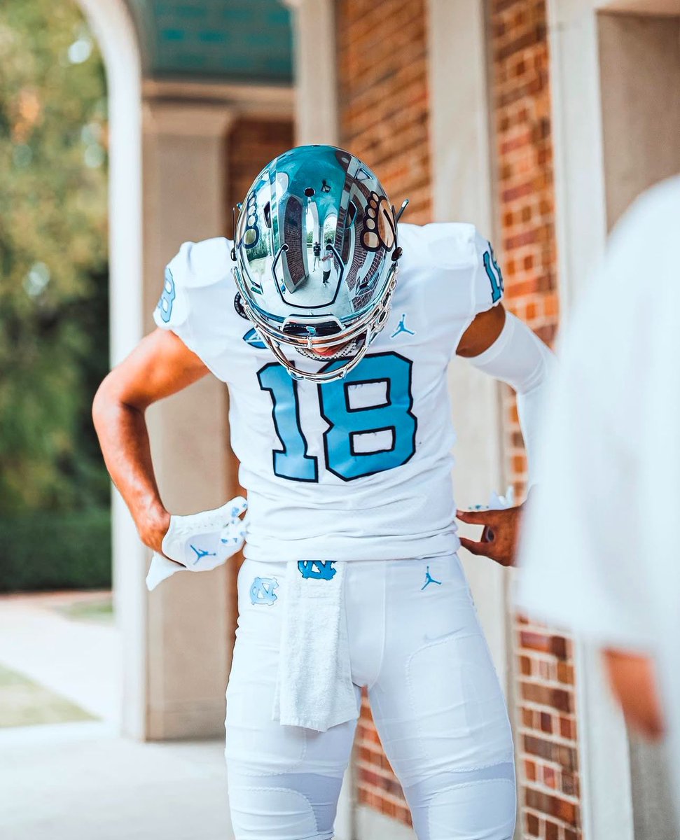 Daryl Campbell (@d2thataker) on Twitter photo #AGTG after a great conversation with my guy <a href="/nichols_ty/">Ty Nichols</a> i’m blessed to receive an offer to <a href="/UNCFootball/">Carolina Football</a> #GodisGood
<a href="/coachdhicks/">Coach Hicks</a>
<a href="/TXTopTalent/">TX TOP TALENT</a> <a href="/Perroni247/">Brian Perroni</a>
<a href="/GPowersScout/">Greg Powers 🏟️</a> @HSFBscout
<a href="/ChadSimmons_/">ChadSimmons</a> <a href="/CoachCarthel/">Colby Carthel</a>
<a href="/MikeRoach247/">Mike Roach</a>
<a href="/RivalsCorey/">Corey Gibson</a> <a href="/samspiegs/">Sam Spiegelman</a> <a href="/gabrieldbrooks/">Gabe Brooks</a> <a href="/GHamiltonOTF/">Gerry Hamilton</a> #AGTG after a great conversation with my guy <a href="/nichols_ty/">Ty Nichols</a> i’m blessed to receive an offer to <a href="/UNCFootball/">Carolina Football</a> #GodisGood
<a href="/coachdhicks/">Coach Hicks</a>
<a href="/TXTopTalent/">TX TOP TALENT</a> <a href="/Perroni247/">Brian Perroni</a>
<a href="/GPowersScout/">Greg Powers 🏟️</a> @HSFBscout
<a href="/ChadSimmons_/">ChadSimmons</a> <a href="/CoachCarthel/">Colby Carthel</a>
<a href="/MikeRoach247/">Mike Roach</a>
<a href="/RivalsCorey/">Corey Gibson</a> <a href="/samspiegs/">Sam Spiegelman</a> <a href="/gabrieldbrooks/">Gabe Brooks</a> <a href="/GHamiltonOTF/">Gerry Hamilton</a>