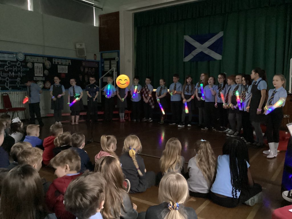 Miss Russell & P3/4 tweet media