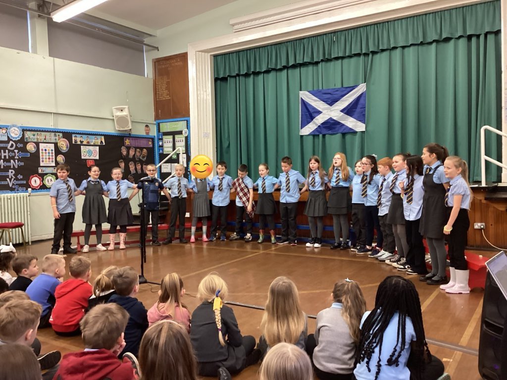 Miss Russell & P3/4 tweet media