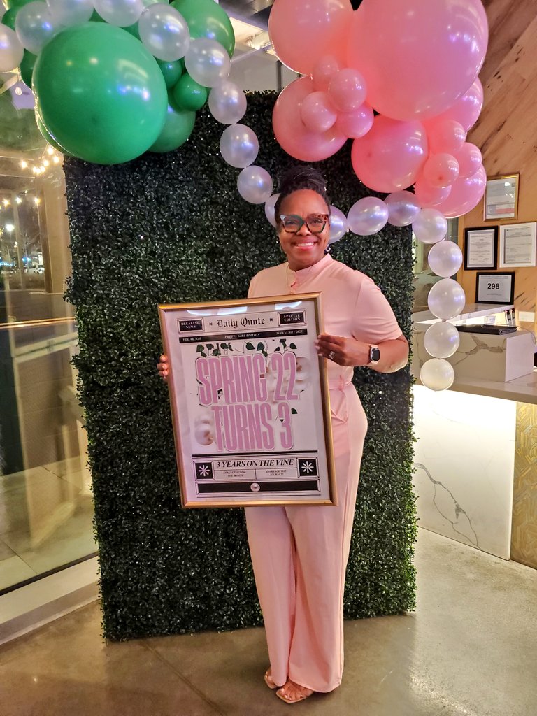 vsspille2's tweet photo. Happy Anniversary to all of my amazingly talented, beautiful, and bold line sisters of Alpha Kappa Alpha Sorority, Inc. Love you all!
#AKO
#KeepServing
#KeepSoaring https://t.co/OBcBYBw9HP